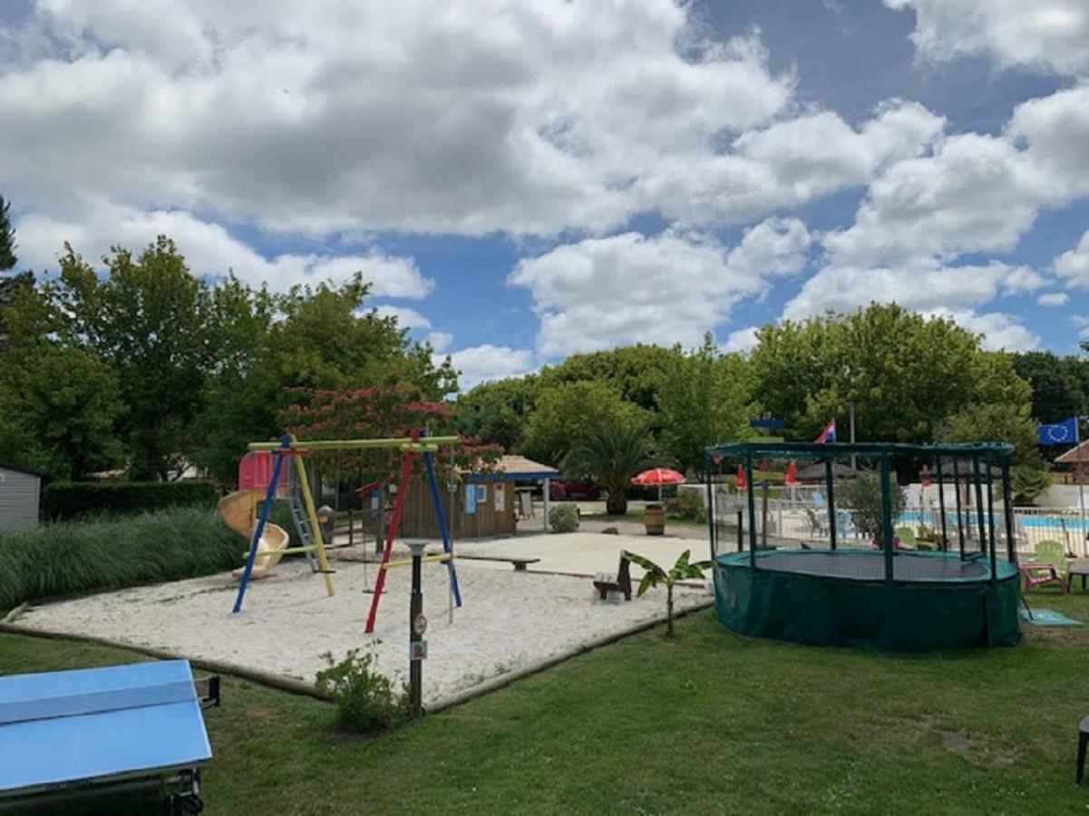 Camping La Chesnays Otel Vendays-Montalivet Dış mekan fotoğraf