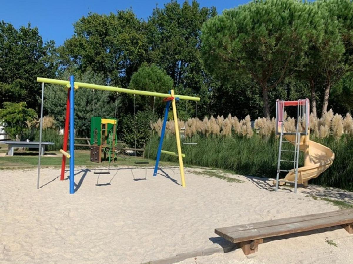 Camping La Chesnays Otel Vendays-Montalivet Dış mekan fotoğraf